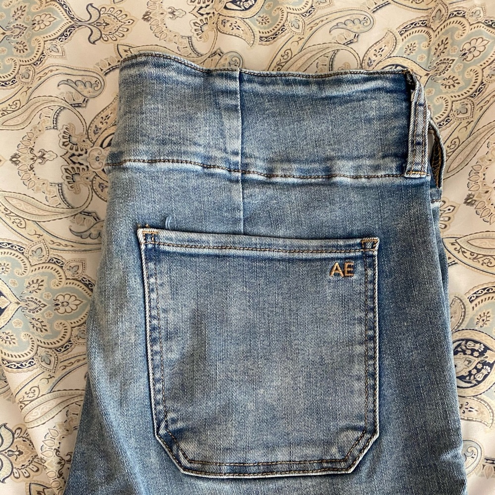 AMERICAN EAGLE HIGH WAISTED STRETCH JEAN๐๐๐ - Picture 2 of 5